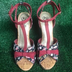 Floral print summer shoes